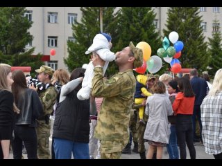 В Уфе встретили вернувшихся из Украины росгвардейцев