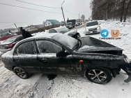 В Уфе женщина получила переломы после лобовой аварии