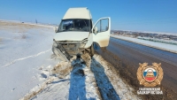 В Башкирии столкнулись пассажирский автобус и иномарка: есть пострадавший